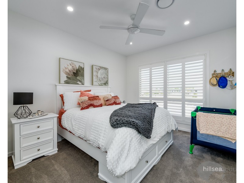 2/46 Vaggelas Crescent, Biggera Waters QLD 4216