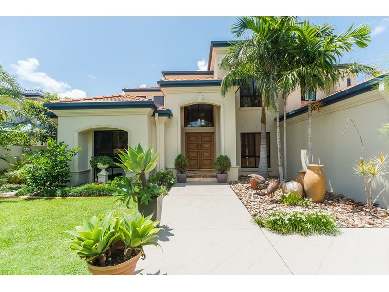 19 Tranquility Circuit, Helensvale QLD 4212