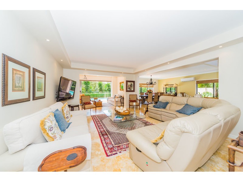 19 Tranquility Circuit, Helensvale QLD 4212