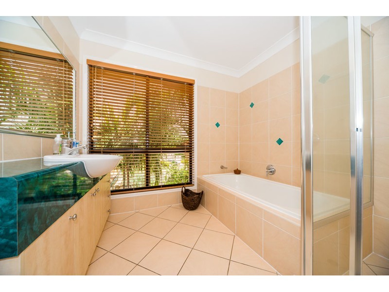 19 Tranquility Circuit, Helensvale QLD 4212