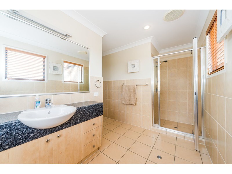 19 Tranquility Circuit, Helensvale QLD 4212