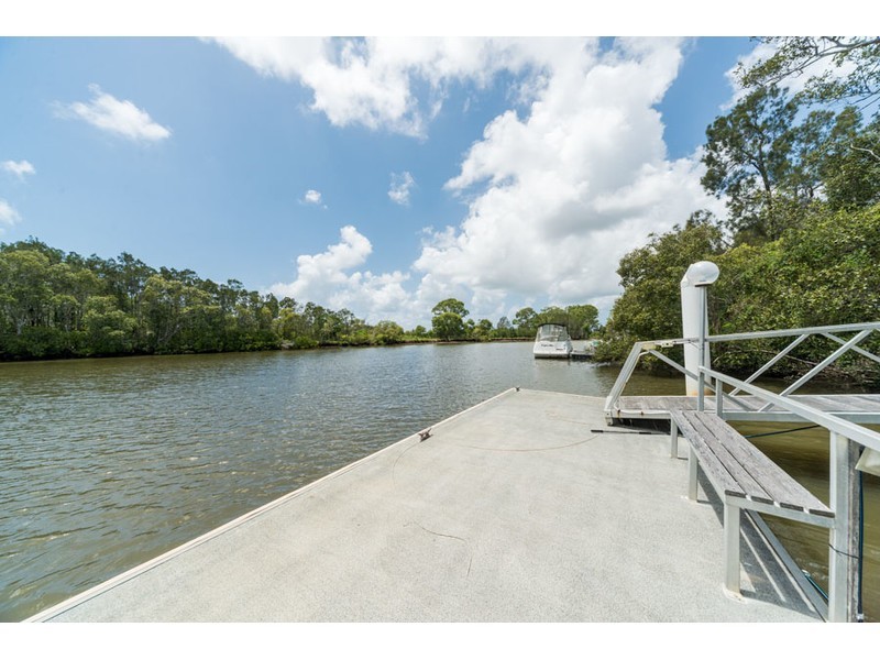 19 Tranquility Circuit, Helensvale QLD 4212
