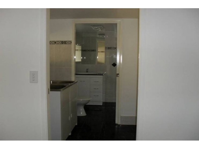 1 Clifton Street, Biggera Waters QLD 4216