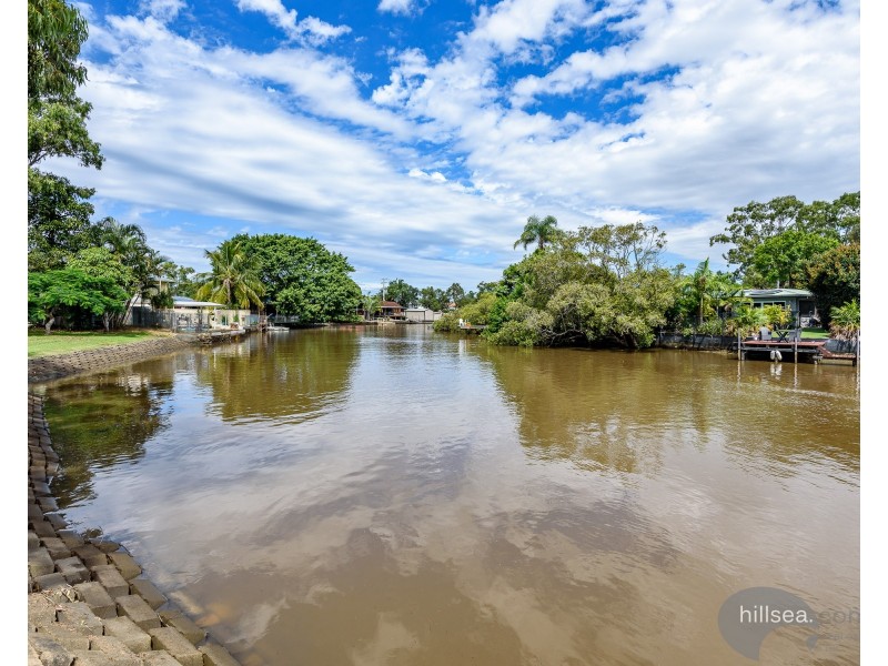 4 Kropp Street, Biggera Waters QLD 4216