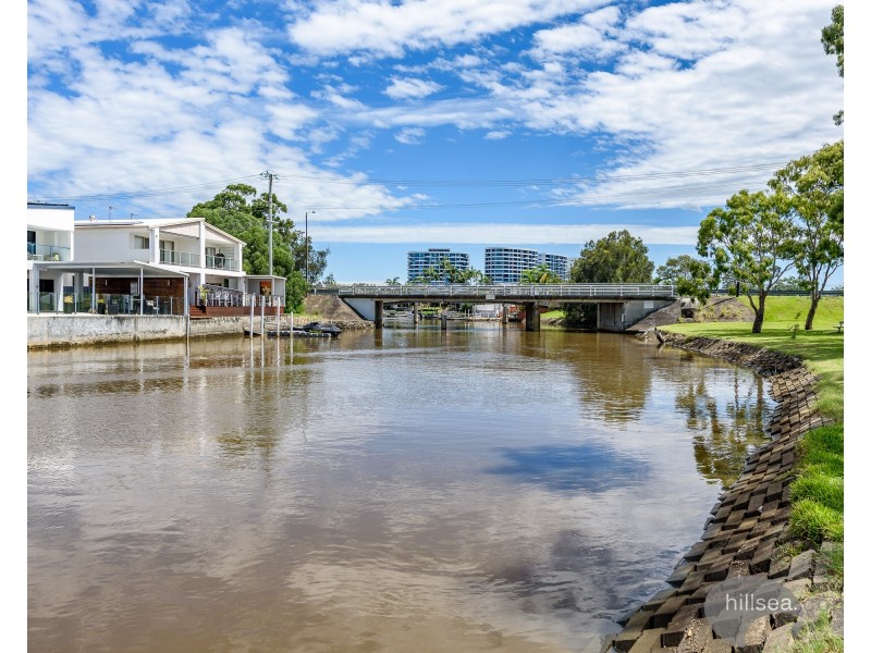 4 Kropp Street, Biggera Waters QLD 4216