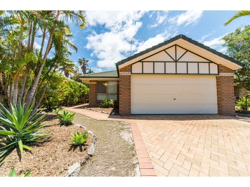 16 Strathalbyn Court, Parkwood QLD 4214