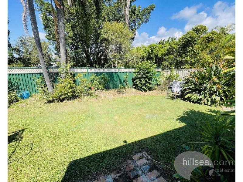 1/18 Orkney Place, Labrador QLD 4215