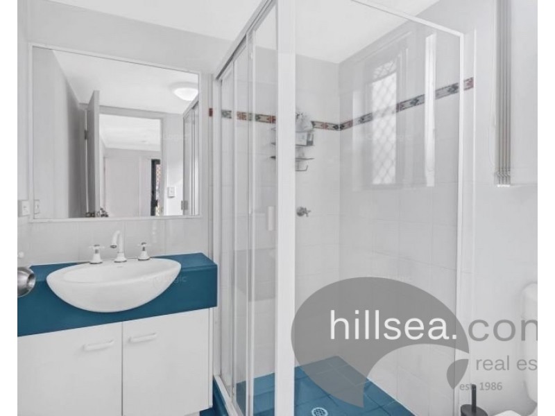 6/7-9 Robert Street, Labrador QLD 4215