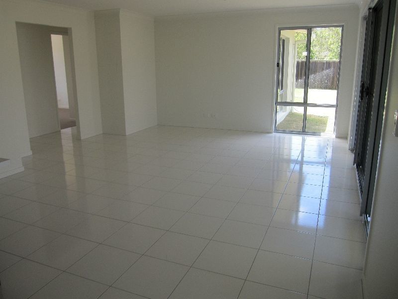 6 Lillypilly Court, Helensvale QLD 4212