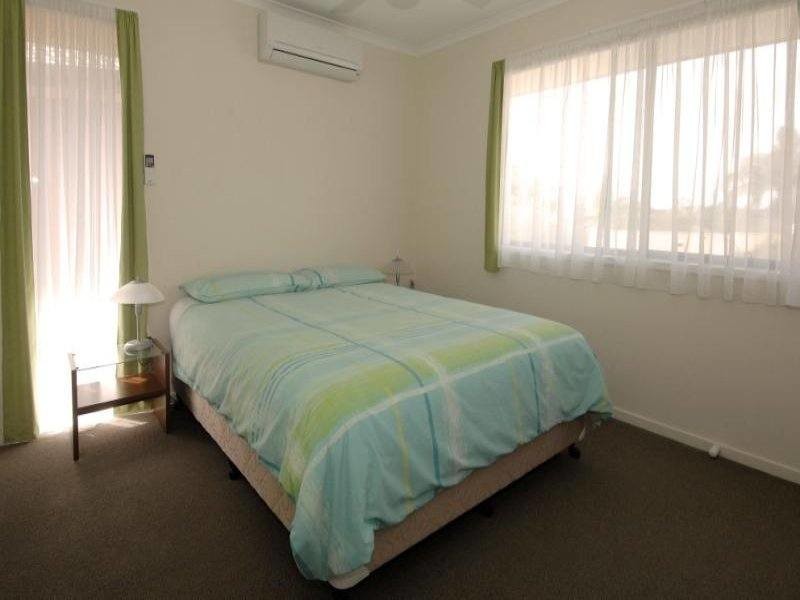 8/35 McMillan Street, Labrador QLD 4215