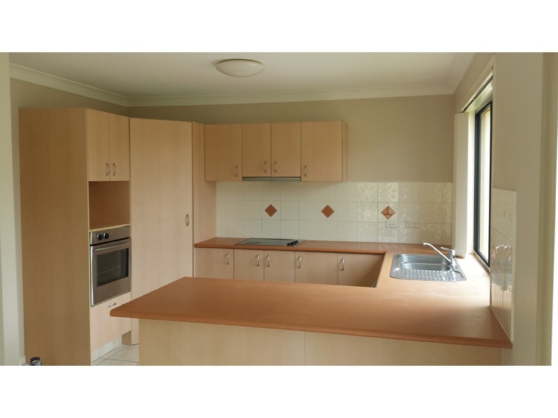 1 Katie Court, Arundel QLD 4214