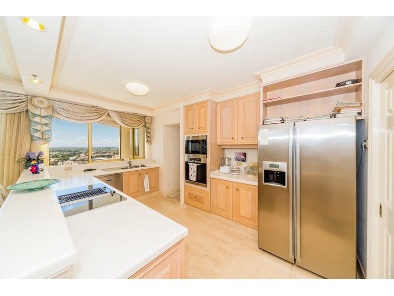 31/19 Oatland Esplanade, Runaway Bay QLD 4216