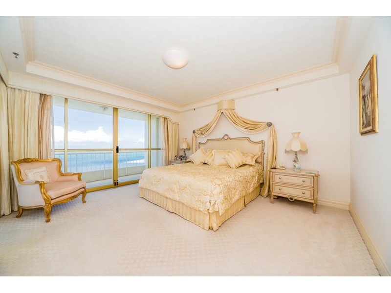 31/19 Oatland Esplanade, Runaway Bay QLD 4216