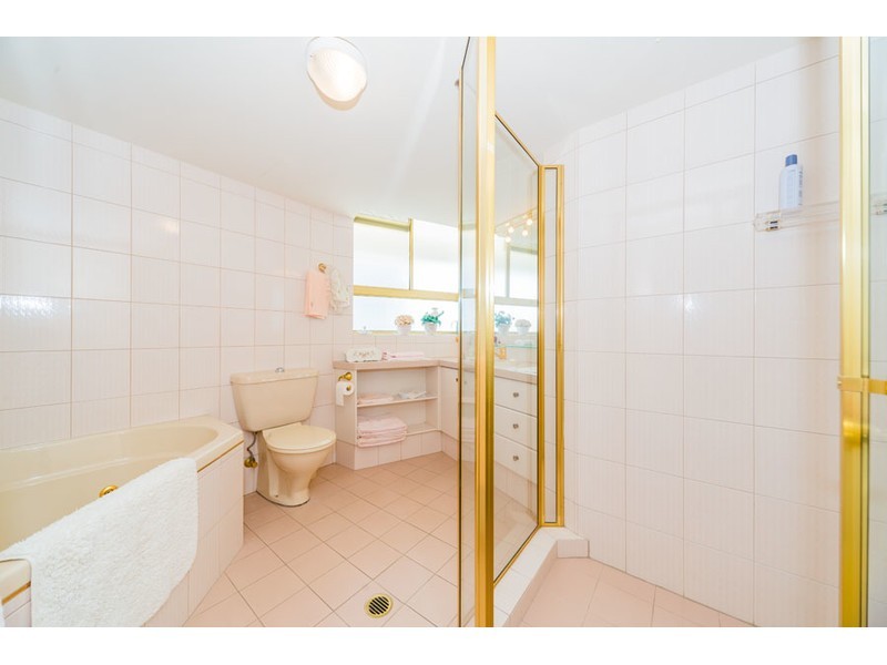 31/19 Oatland Esplanade, Runaway Bay QLD 4216