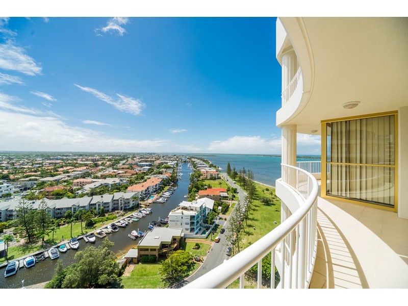 31/19 Oatland Esplanade, Runaway Bay QLD 4216
