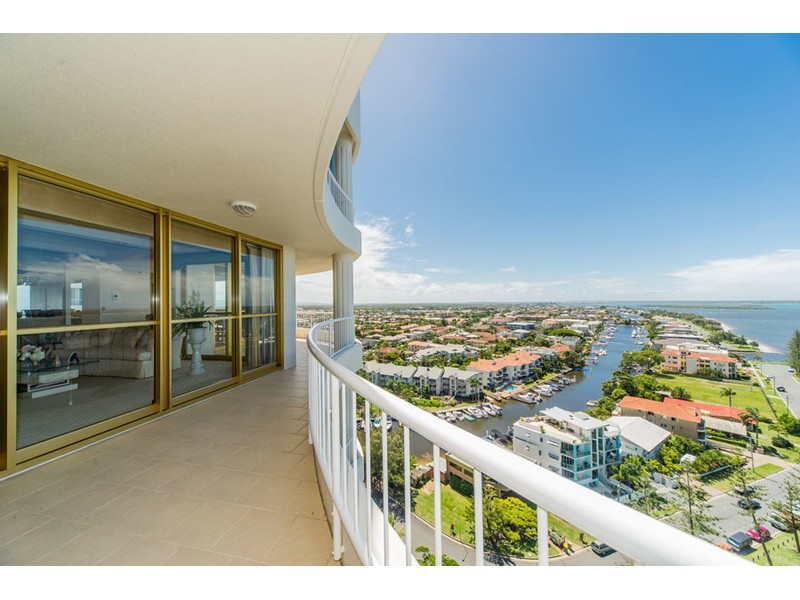 31/19 Oatland Esplanade, Runaway Bay QLD 4216