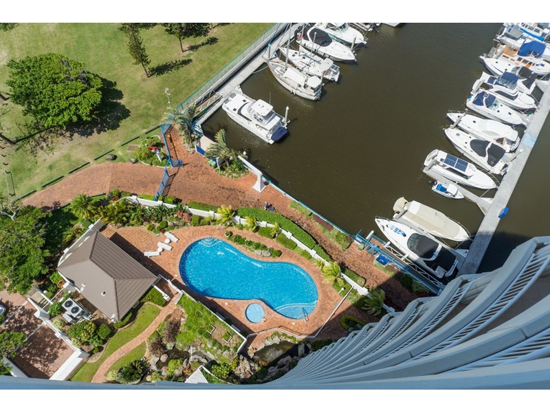 31/19 Oatland Esplanade, Runaway Bay QLD 4216