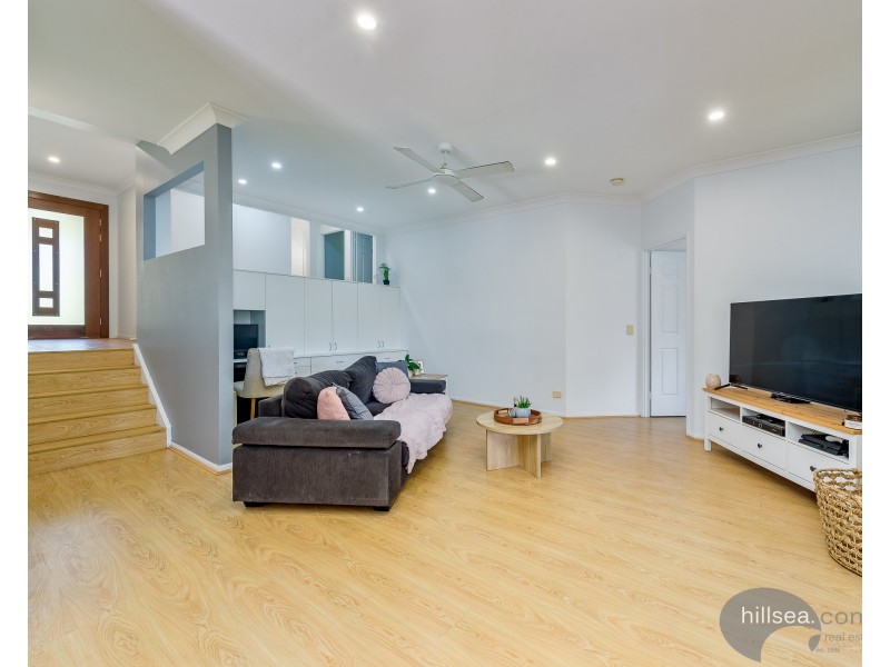 11 Presbytery Lane, Molendinar QLD 4214