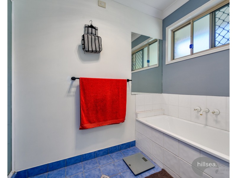 11 Presbytery Lane, Molendinar QLD 4214