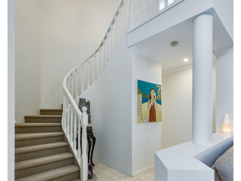 2 Wisemans Court, Helensvale QLD 4212