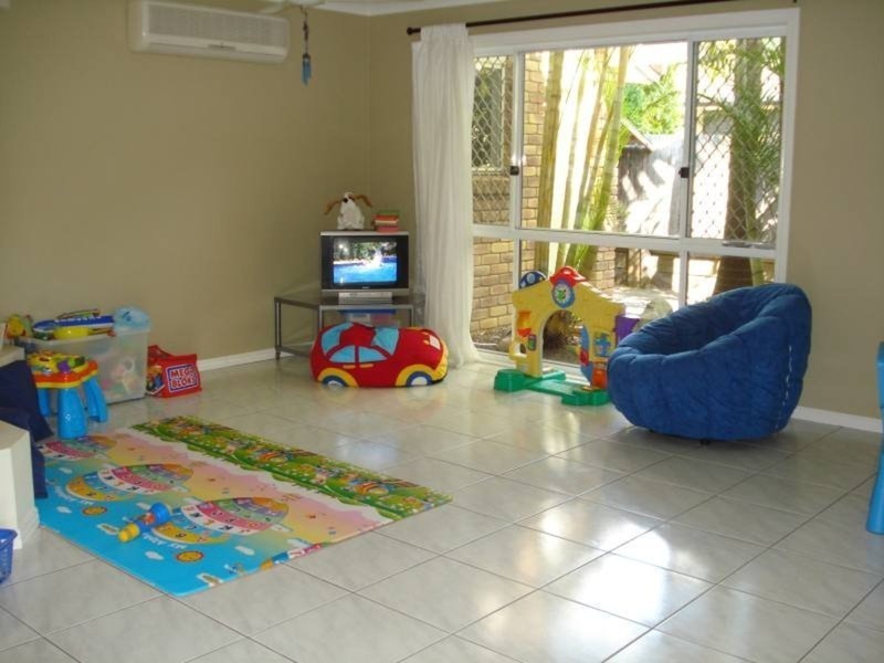 19 Rebbechi Court, Parkwood QLD 4214