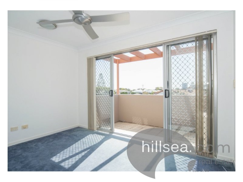 11/18 Parker Street, Labrador QLD 4215