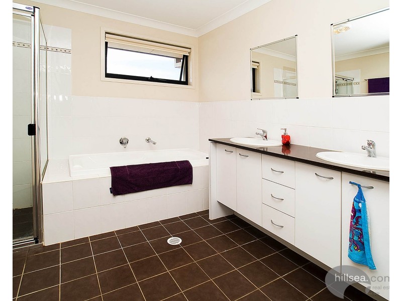 32 Costa Del Sol Avenue, Coombabah QLD 4216