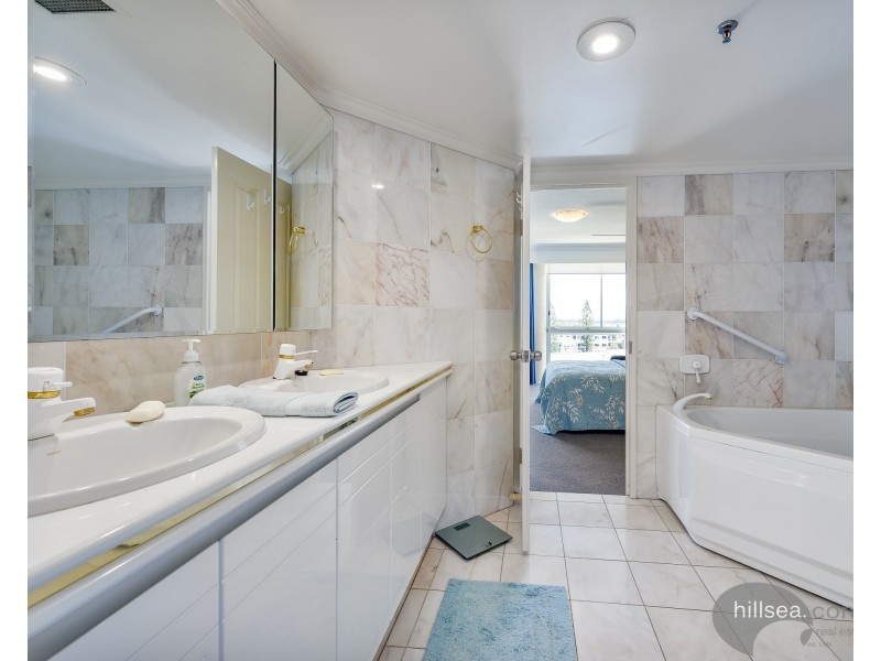 6D/5 Bayview Street, Runaway Bay QLD 4216