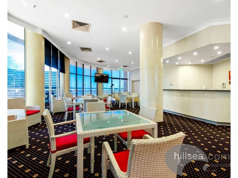 6D/5 Bayview Street, Runaway Bay QLD 4216