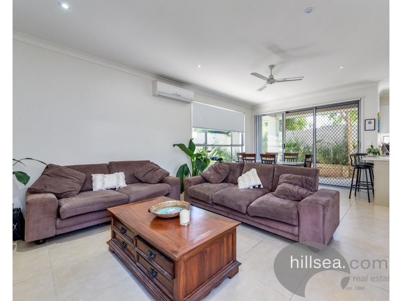 2/9 McWilliam Close, Labrador QLD 4215