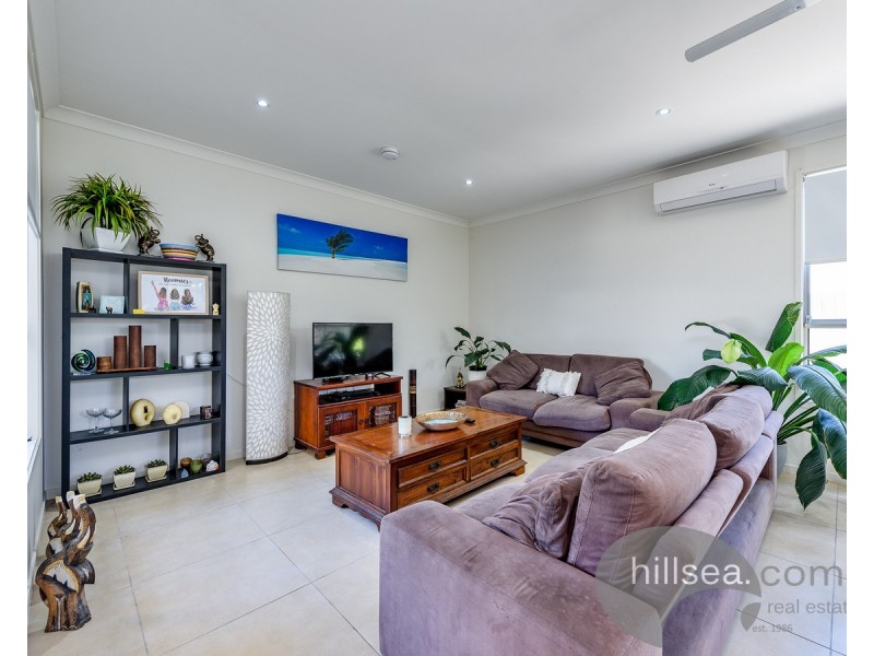 2/9 McWilliam Close, Labrador QLD 4215