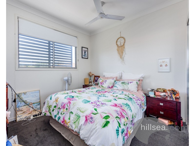 2/9 McWilliam Close, Labrador QLD 4215