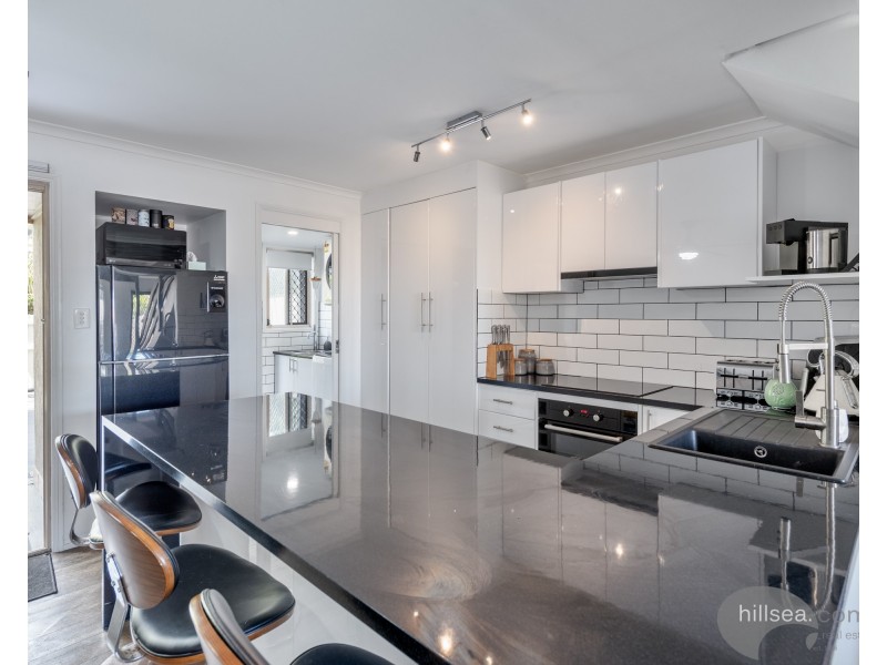 18/63 Olsen Avenue, Labrador QLD 4215