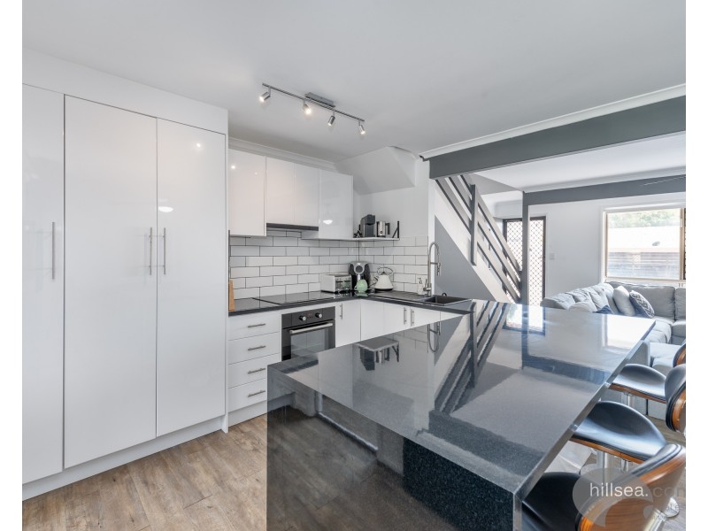 18/63 Olsen Avenue, Labrador QLD 4215