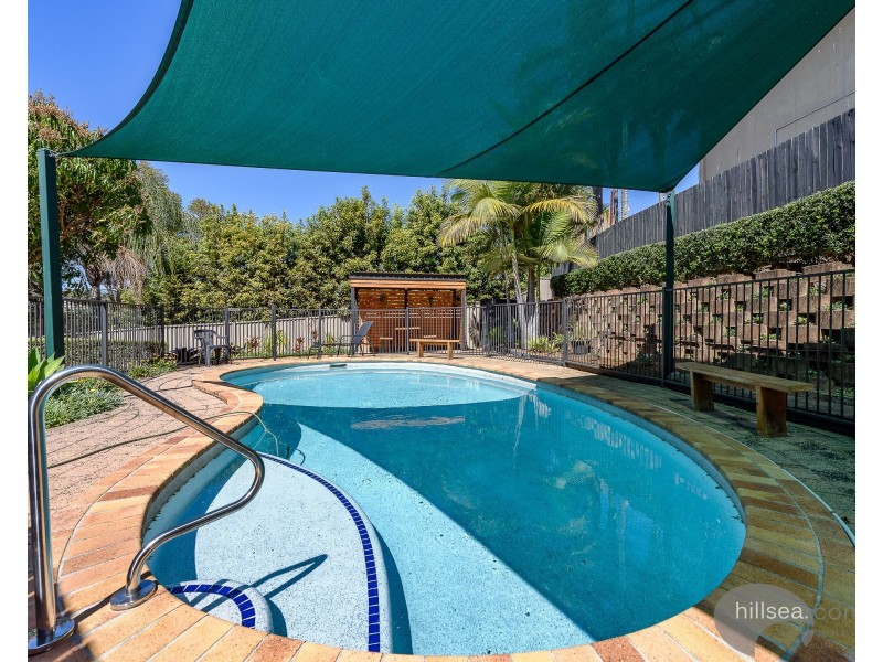 18/63 Olsen Avenue, Labrador QLD 4215