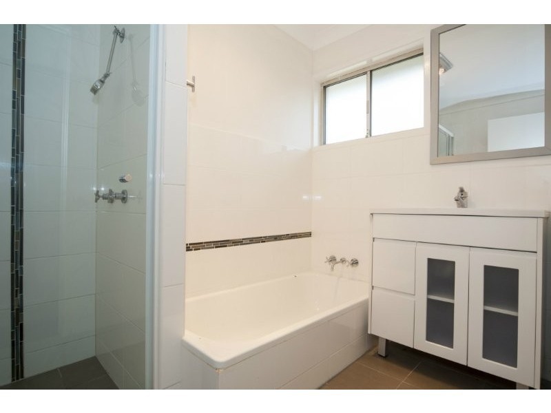 1/4 Ellen Street, Southport QLD 4215