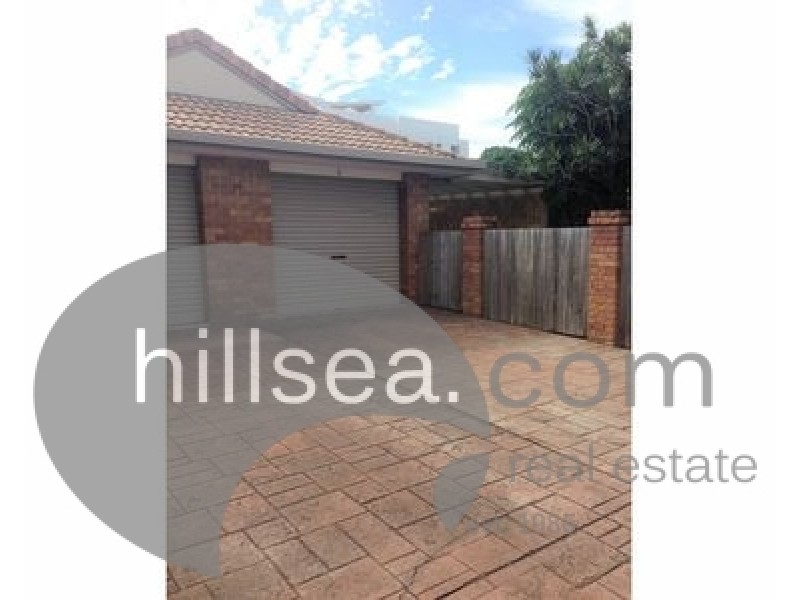 1/11 Bruce Avenue, Paradise Point QLD 4216