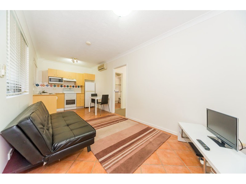 113/132 Marine Parade, Southport QLD 4215