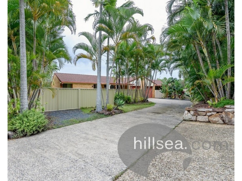 1/3 Morinda Way, Labrador QLD 4215