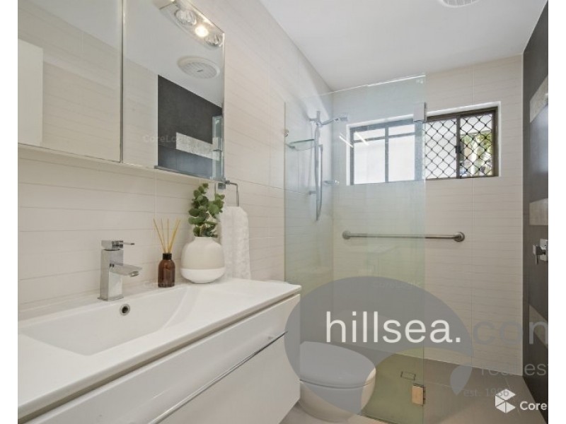 2/11 Esther Place, Surfers Paradise QLD 4217