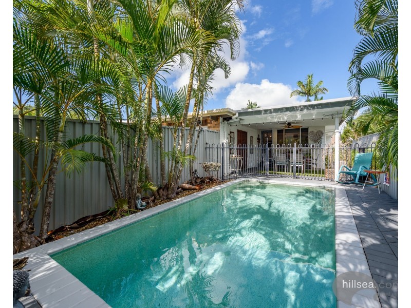 2/4 Brady Drive, Coombabah QLD 4216