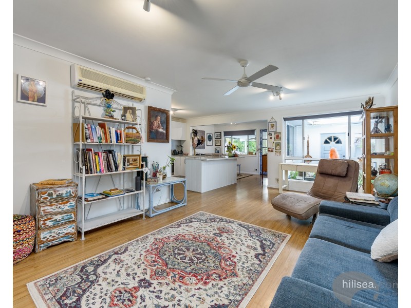 2/4 Brady Drive, Coombabah QLD 4216