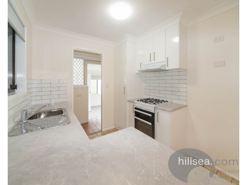 137 Kumbari Avenue, Labrador QLD 4215