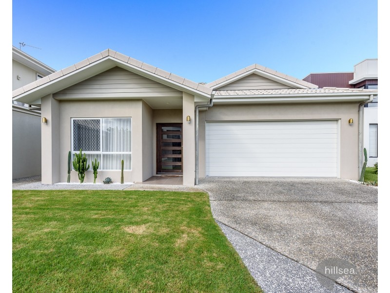 10 Waters Close, Hope Island QLD 4212