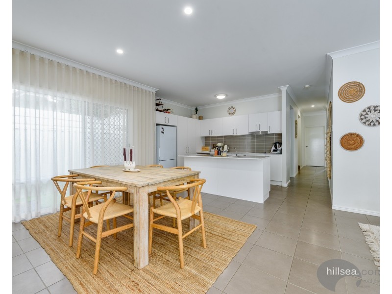 10 Waters Close, Hope Island QLD 4212