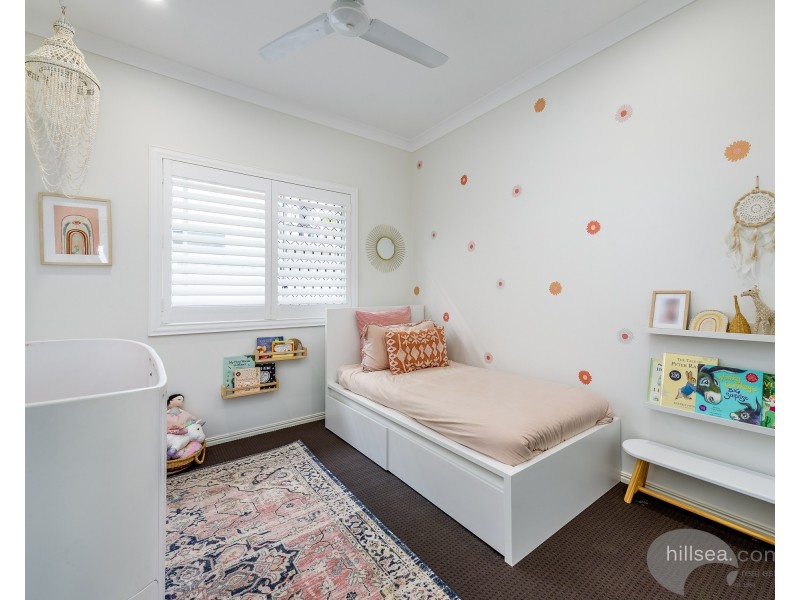 10 Waters Close, Hope Island QLD 4212