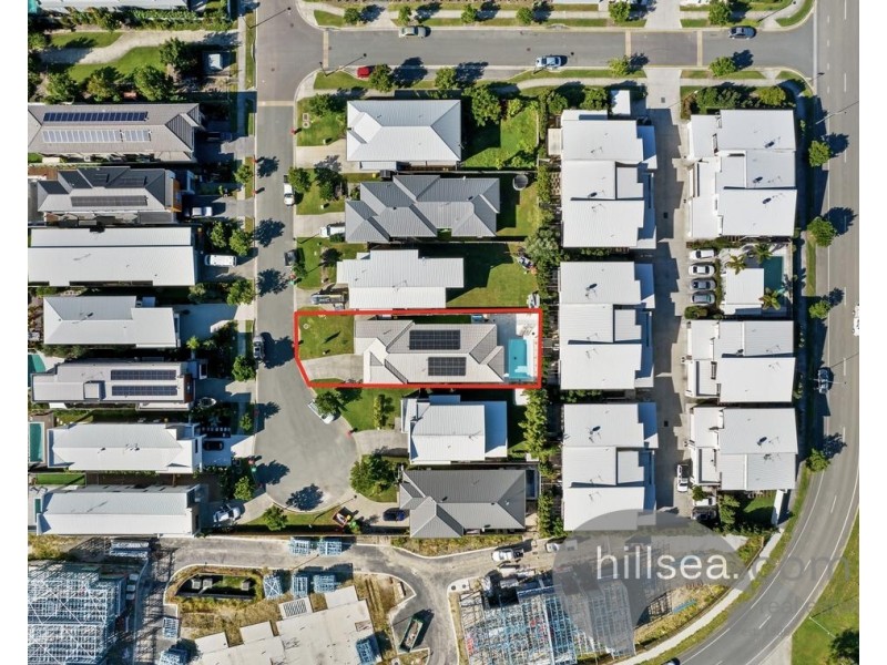 10 Waters Close, Hope Island QLD 4212