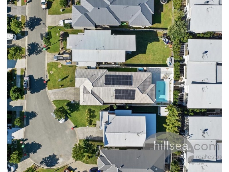 10 Waters Close, Hope Island QLD 4212