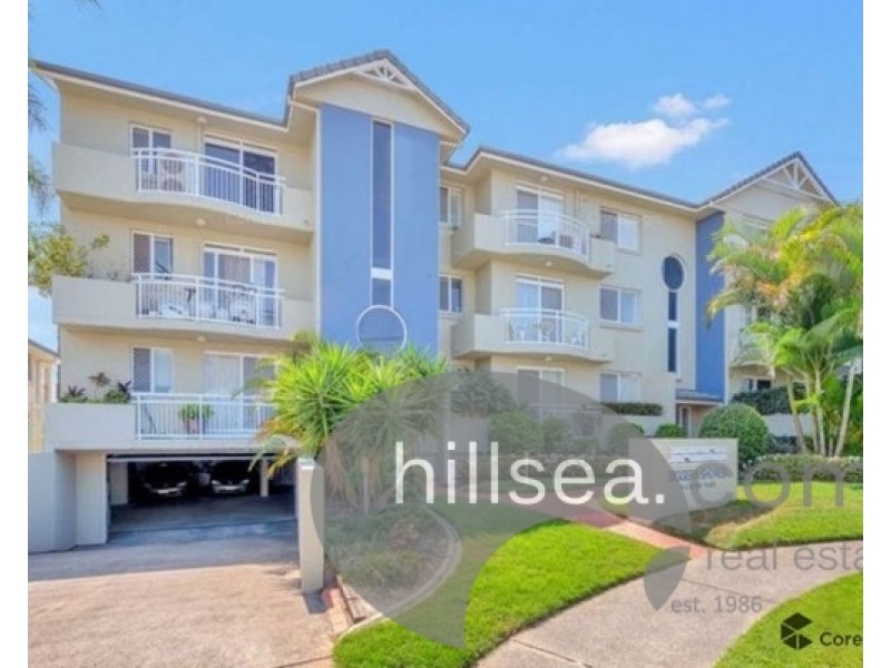 2/3 Vernia Place, Biggera Waters QLD 4216