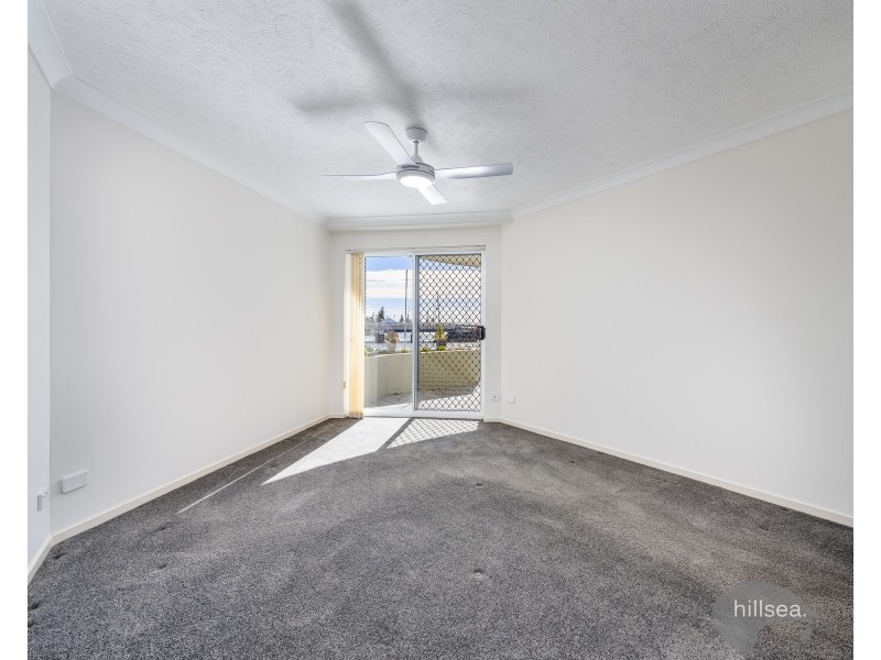 2/3 Vernia Place, Biggera Waters QLD 4216